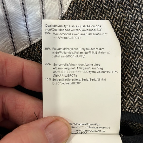 EUC Hugo Boss jacket - Picture 11 of 15